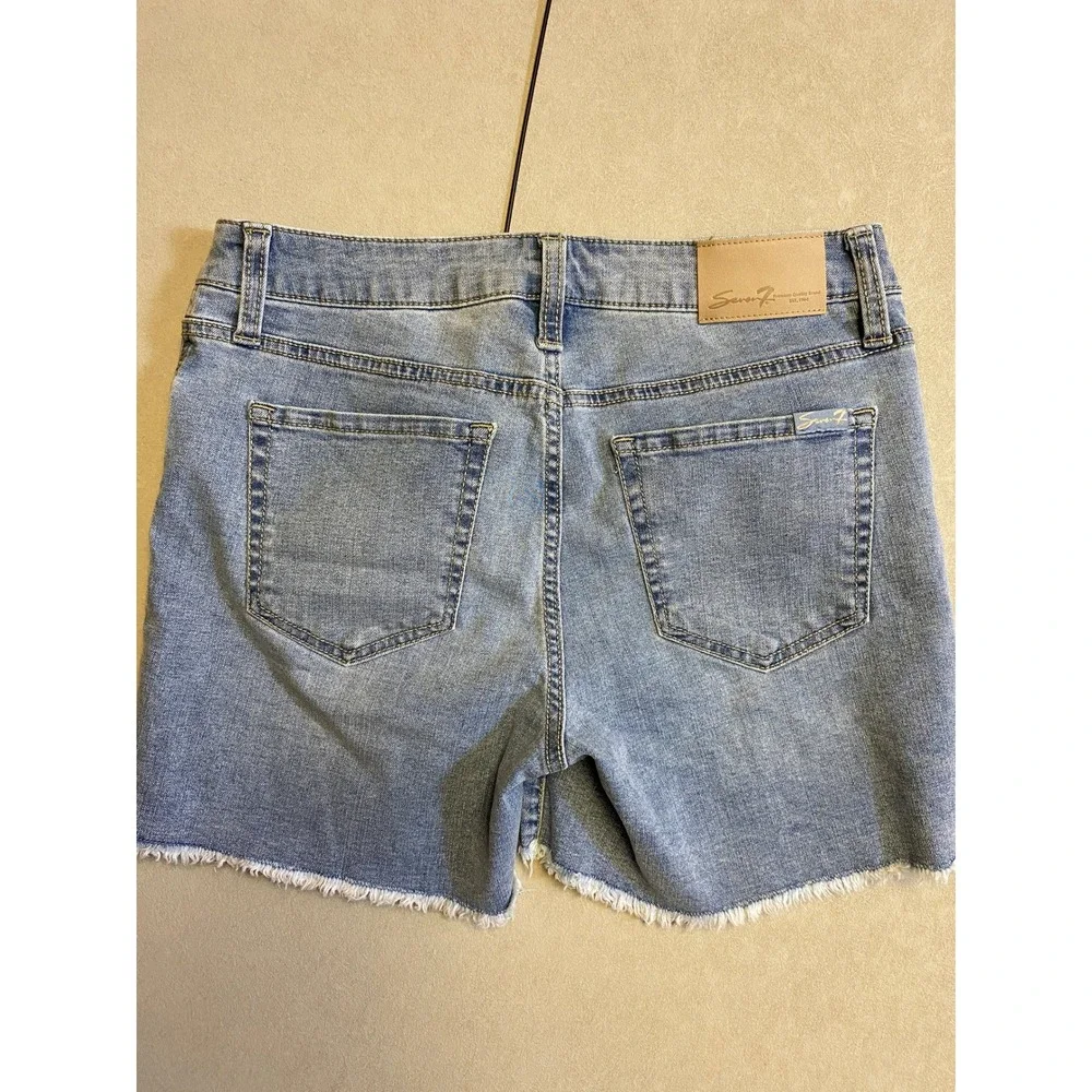 Seven7 Womens Light Wash Distressed Raw Hem Denim Shorts Size 4